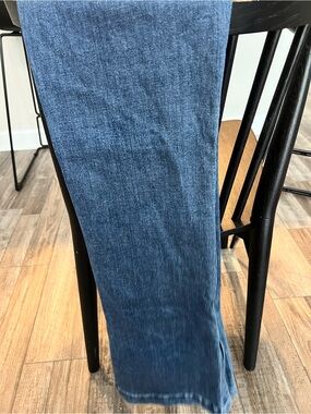Judy Blue Medium Blue Straight Leg Jeans